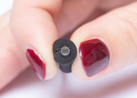 Hide-A-Mic FOAM-O-PAD pianki samoprzylepne - różne kolory, 16 szt.